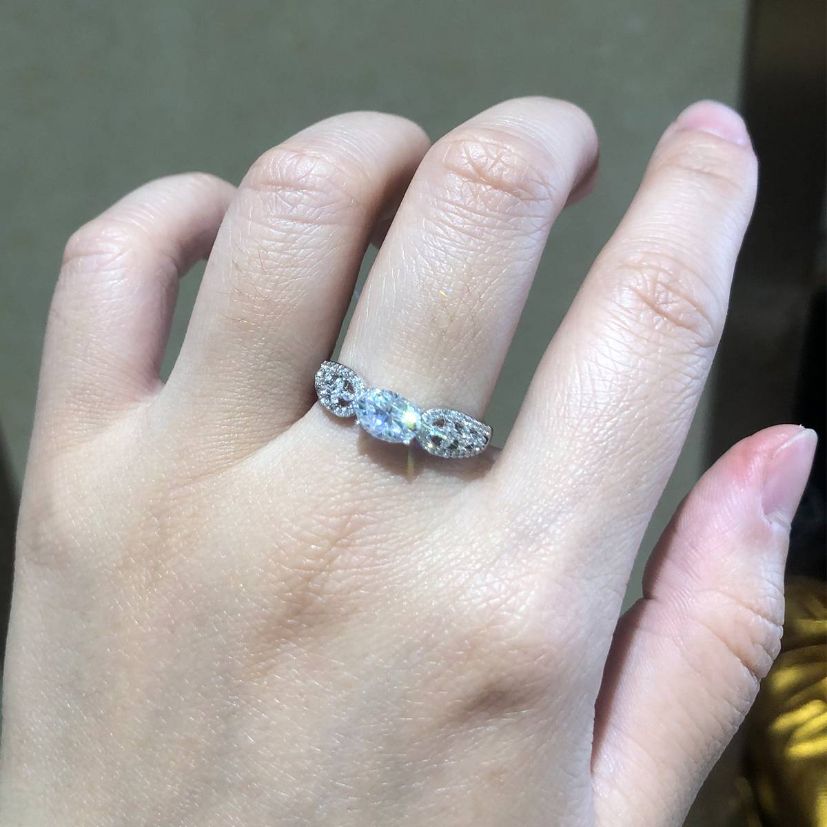 Egg shaped women's ring S925 silver plated platinum custom selection main stone moissanite 1.0ct/secondary stone high carbon diamond